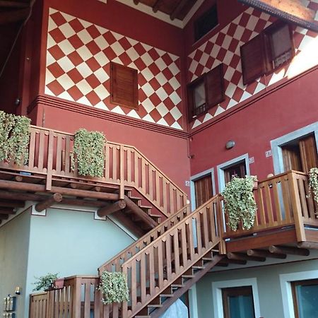 Case Vacanze Ai Burattini Adrara San Rocco 외부 사진