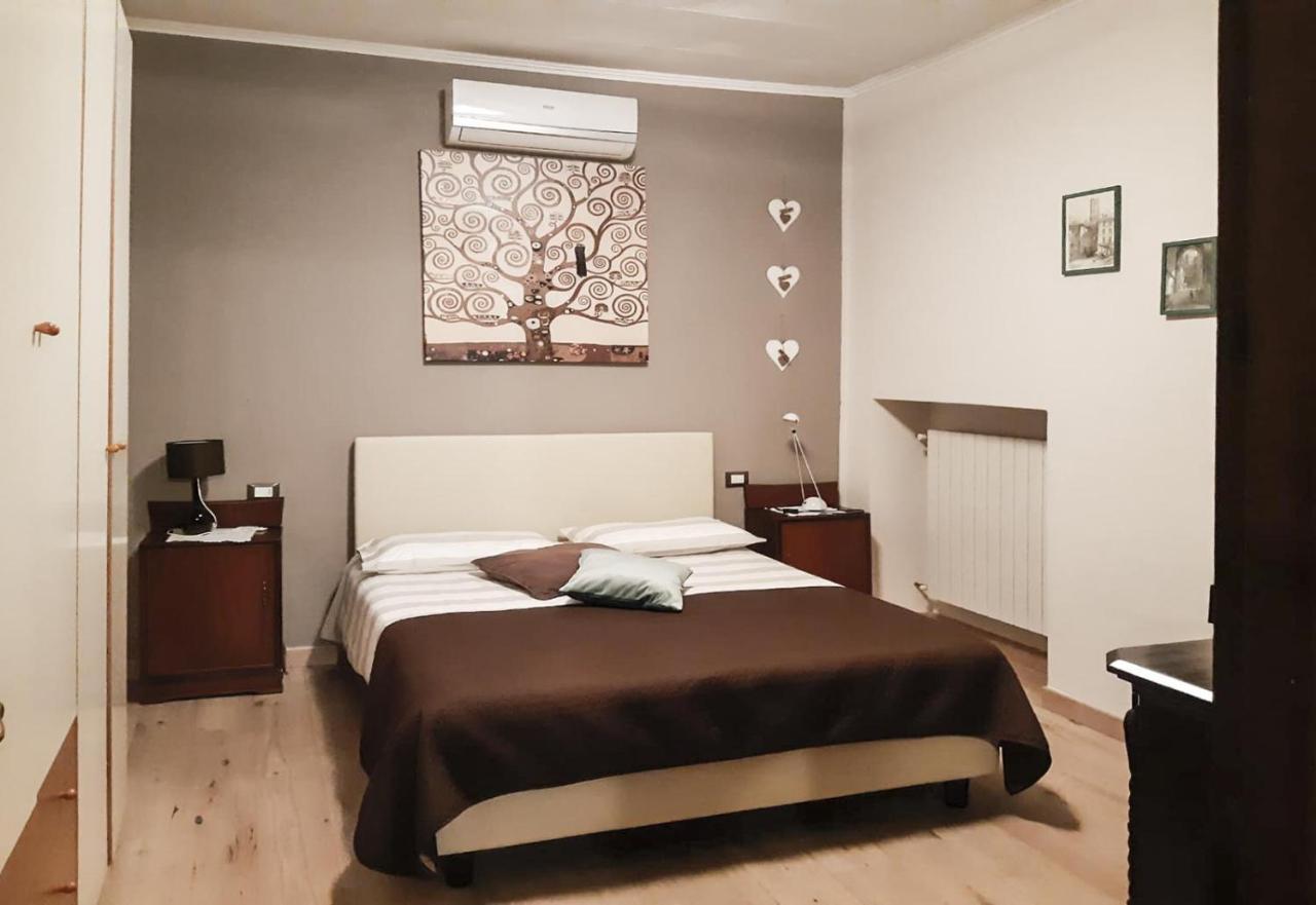 Case Vacanze Ai Burattini Adrara San Rocco 외부 사진